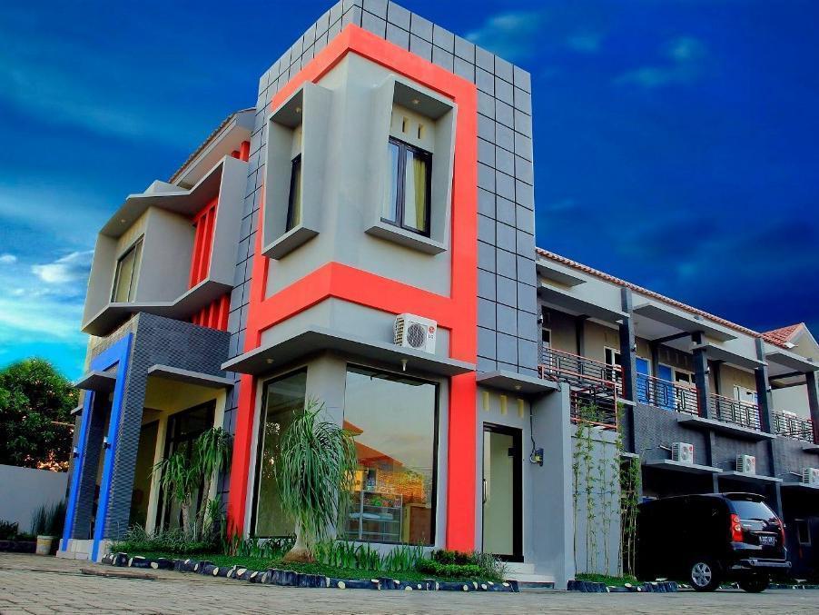 Oyo 587 Penginapan Sinar Harapan Probolinggo Zewnętrze zdjęcie