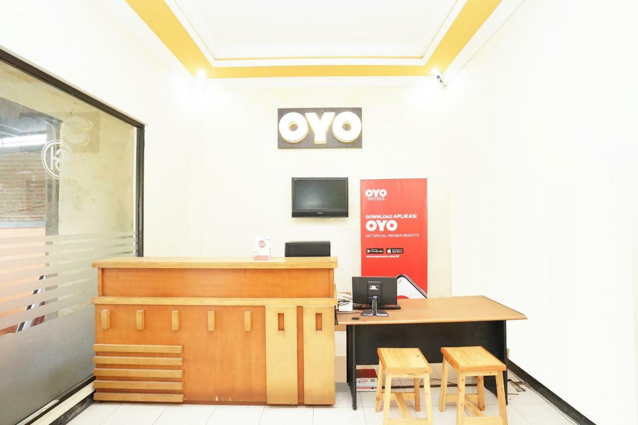 Oyo 587 Penginapan Sinar Harapan Probolinggo Zewnętrze zdjęcie